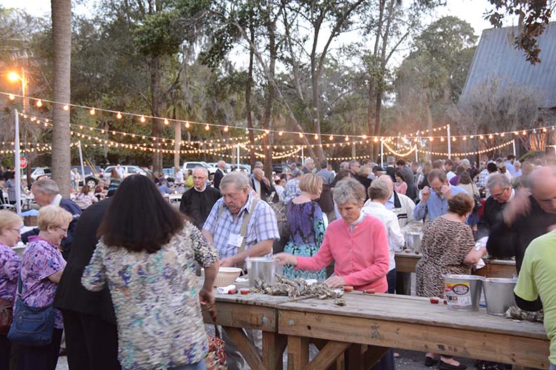 225 oyster roast2