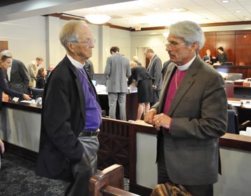 Bishop Lawrence chats with Bishop Allison during trial